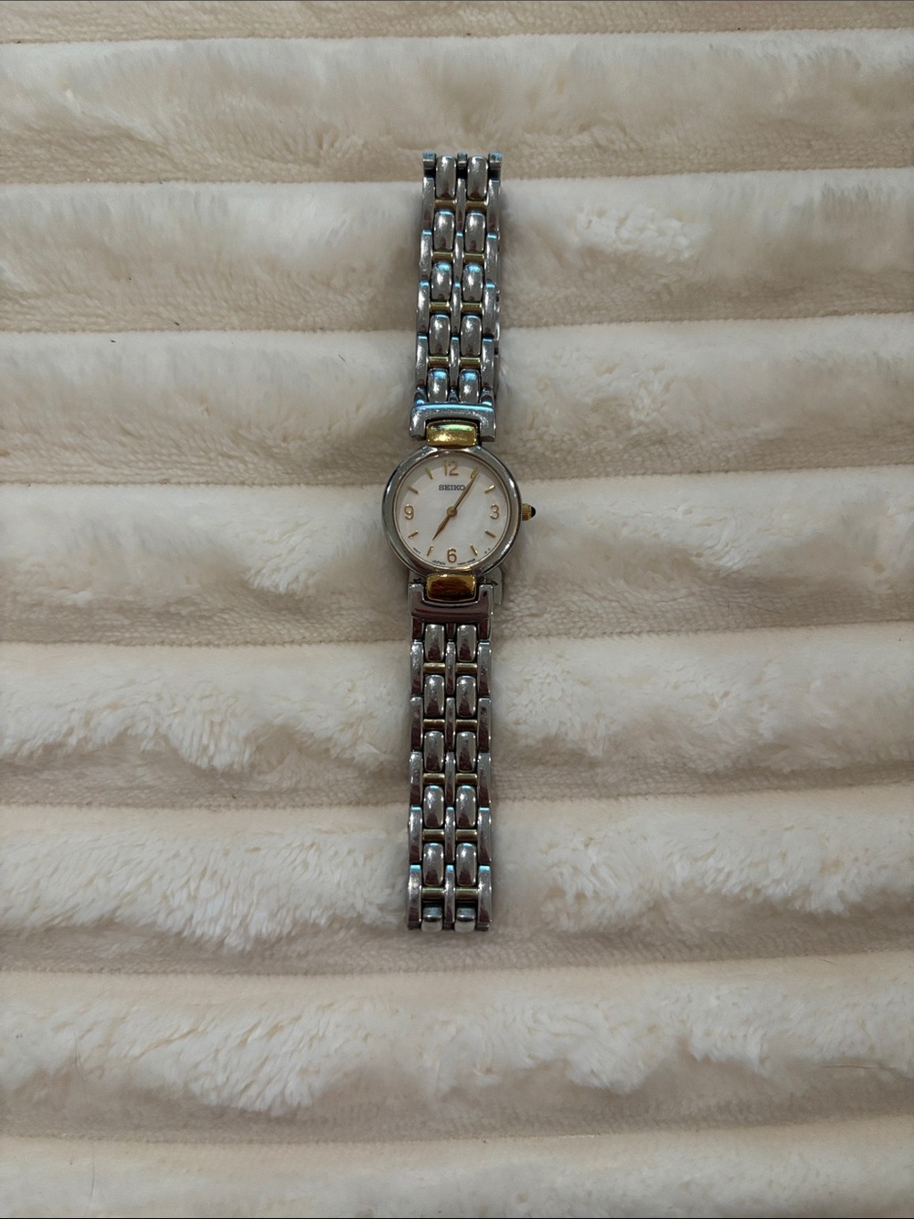 Seiko Vintage  Women's Silver and Gold Accent Bracelet Watch